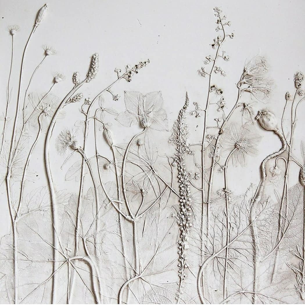 Today we're talking all about texture and design in the scope of wedding planning, and this plaster wildflower artwork by Rachel Dein is the picture perfect example of why this design element makes all the difference in the world #floralart #luxurywedding #weddingdesign // Willow & Oak Events