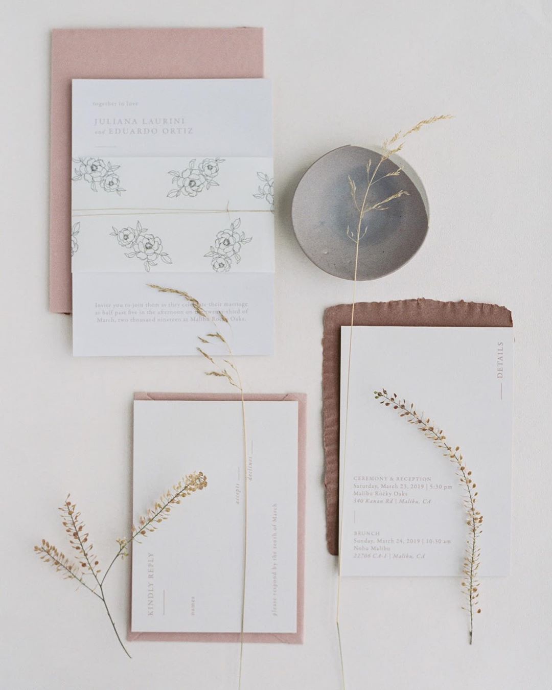 Semi-custom wedding invitations for modern romantics with botanically illustrated belly band and warm toned envelopes, designed by Dominique Alba, styled by Ginny Au and captured by Maria Lamb Photography